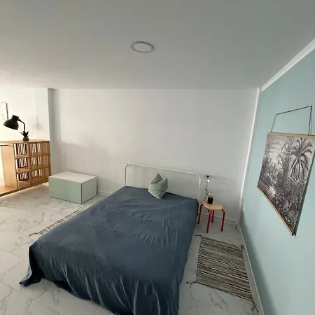 Very Comfortable * La Listada